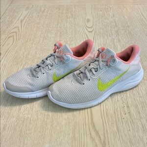Women’s Nike Flex Experience Run 11 Next Nature Sneaker Shoes (Coral/Grey/Green)